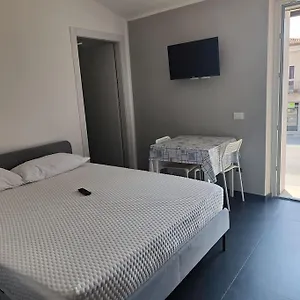 studio-flat-verona-1.hotelinveneto.com/
